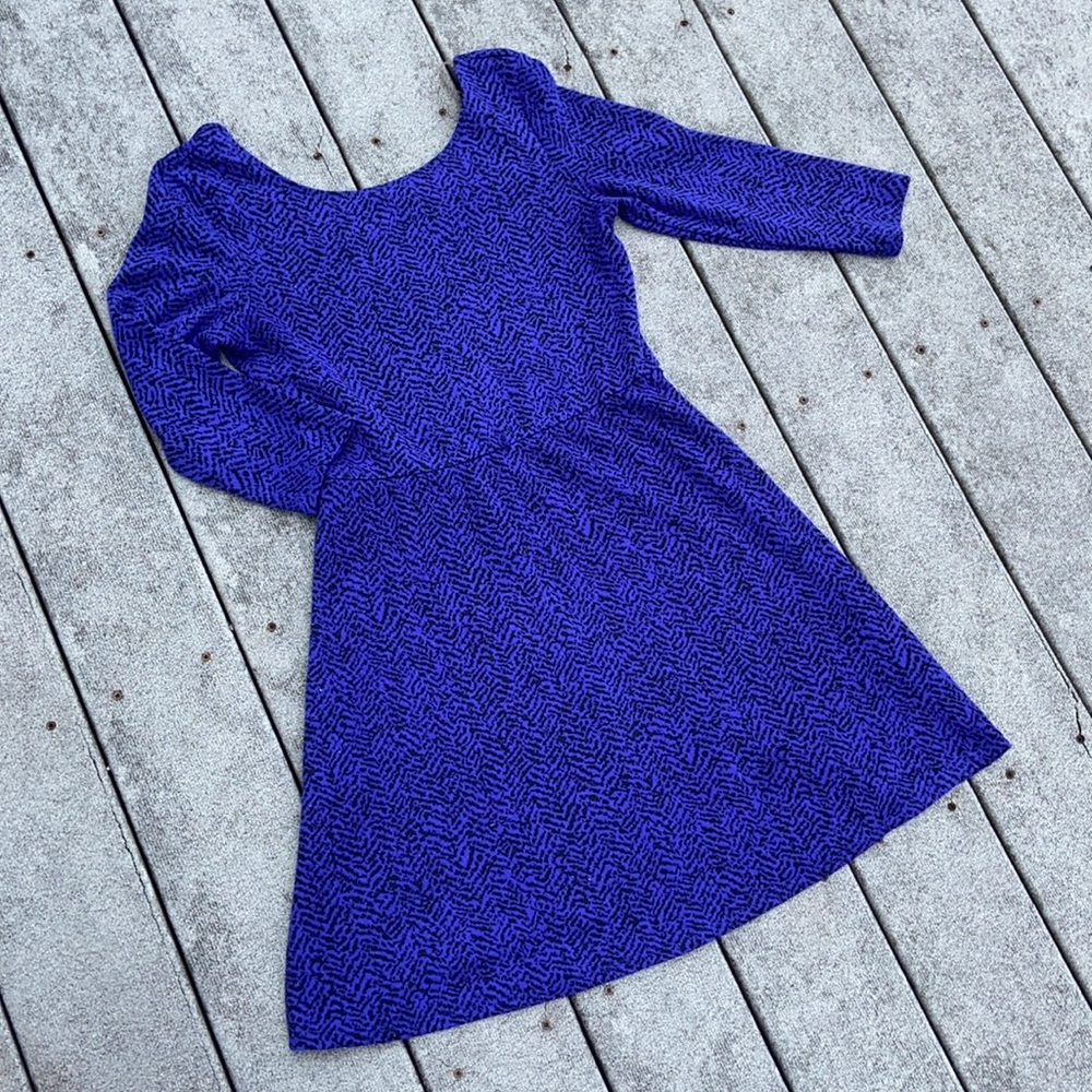❄️ Printed Blue and Black Dress
